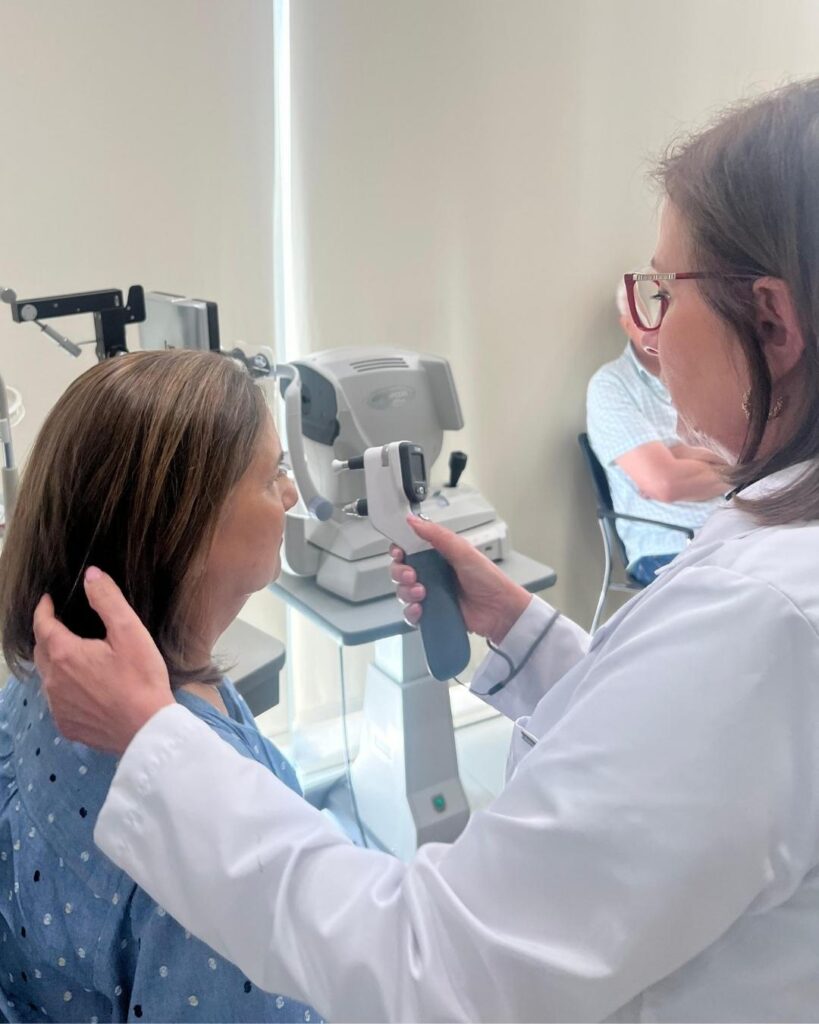 Dra. Marina Ramírez oftalmóloga especialista en glaucoma