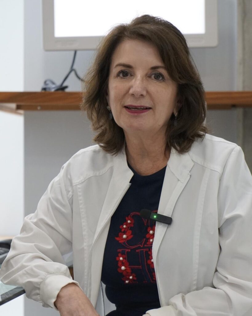Dra. Marina Ramírez oftalmóloga especialista en uveítis en tijuana