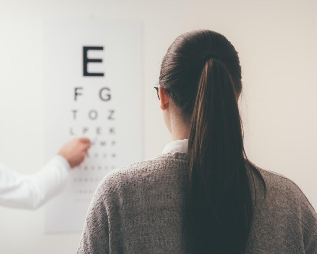 leyendo una tabla optométrica